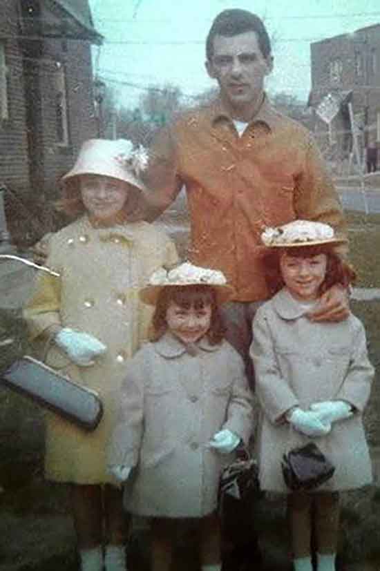 Francine Valli childhood picture with father Frankie Valli and her sisters