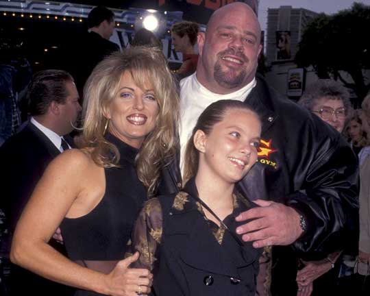 Kayleigh Swenson's childhood photo with her father Robert Swenson and mother Erin Hillsman