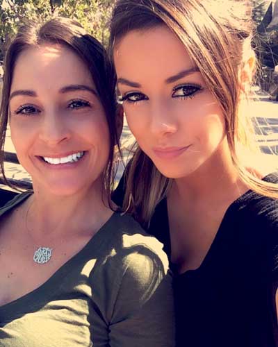 Juli Annee (Julianne Kissinger) with her mother